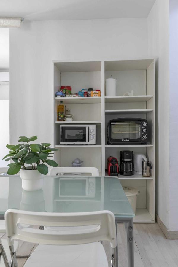Acogedor Y Centrico Estudio Apartment Madrid Exterior photo