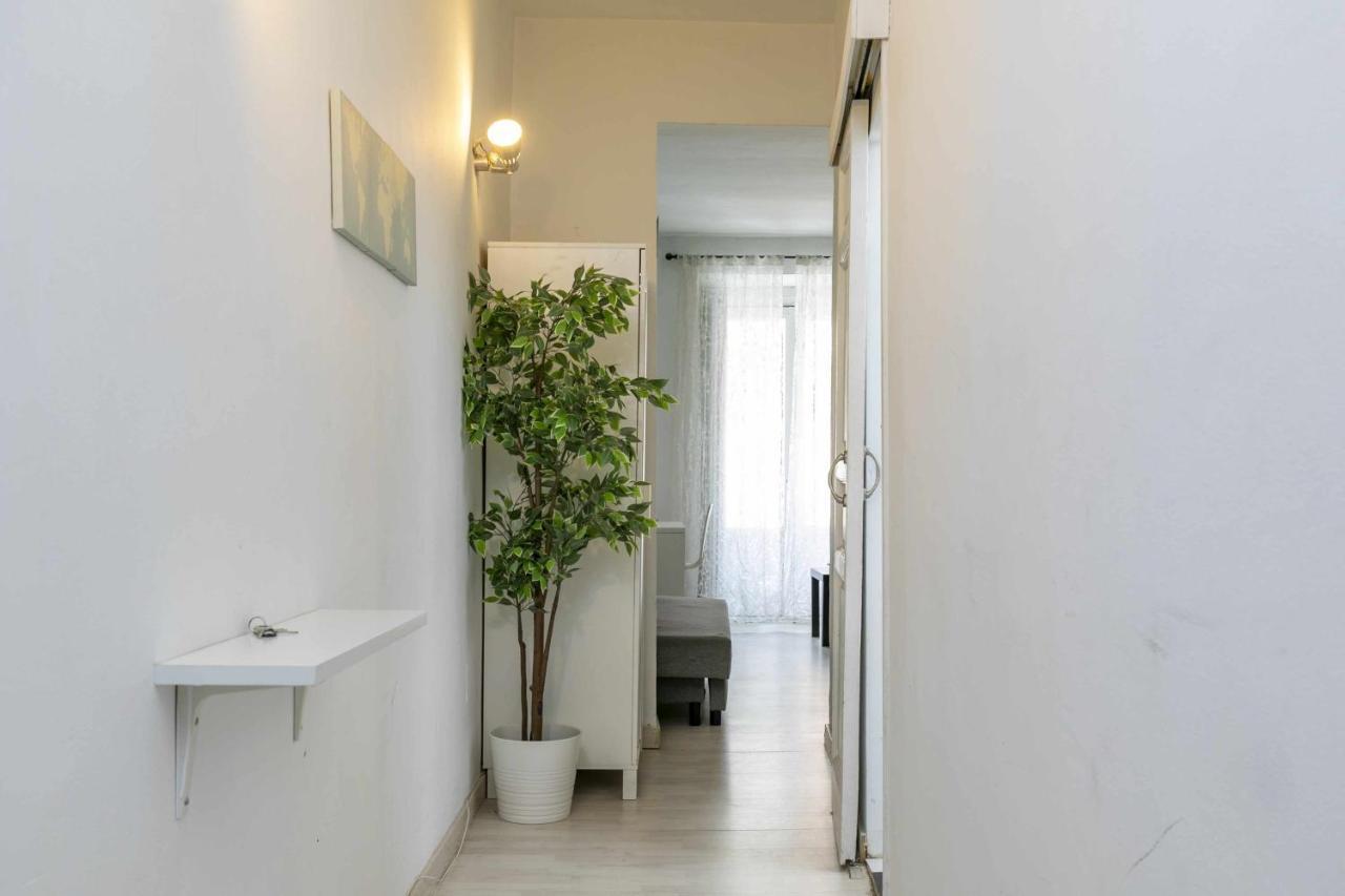 Acogedor Y Centrico Estudio Apartment Madrid Exterior photo